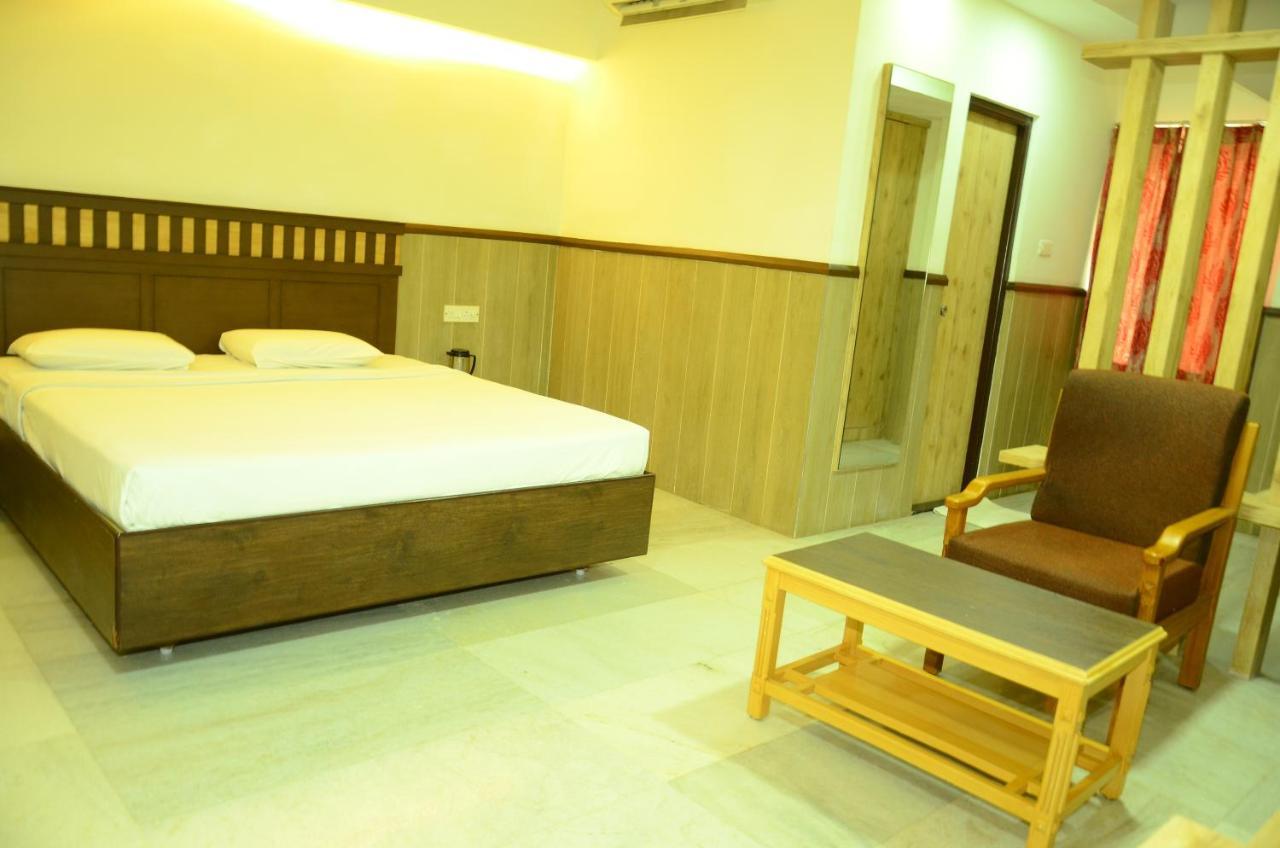Hotel Rathna Residency มทุราย ภายนอก รูปภาพ