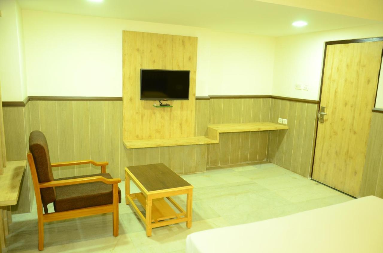 Hotel Rathna Residency มทุราย ภายนอก รูปภาพ