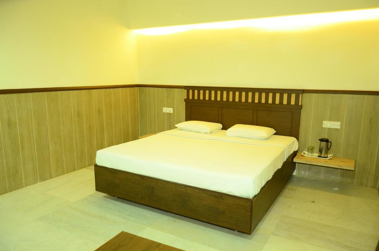 Hotel Rathna Residency มทุราย ภายนอก รูปภาพ