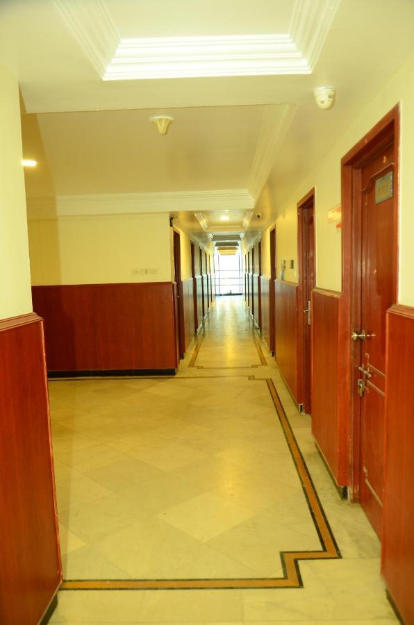 Hotel Rathna Residency มทุราย ภายนอก รูปภาพ
