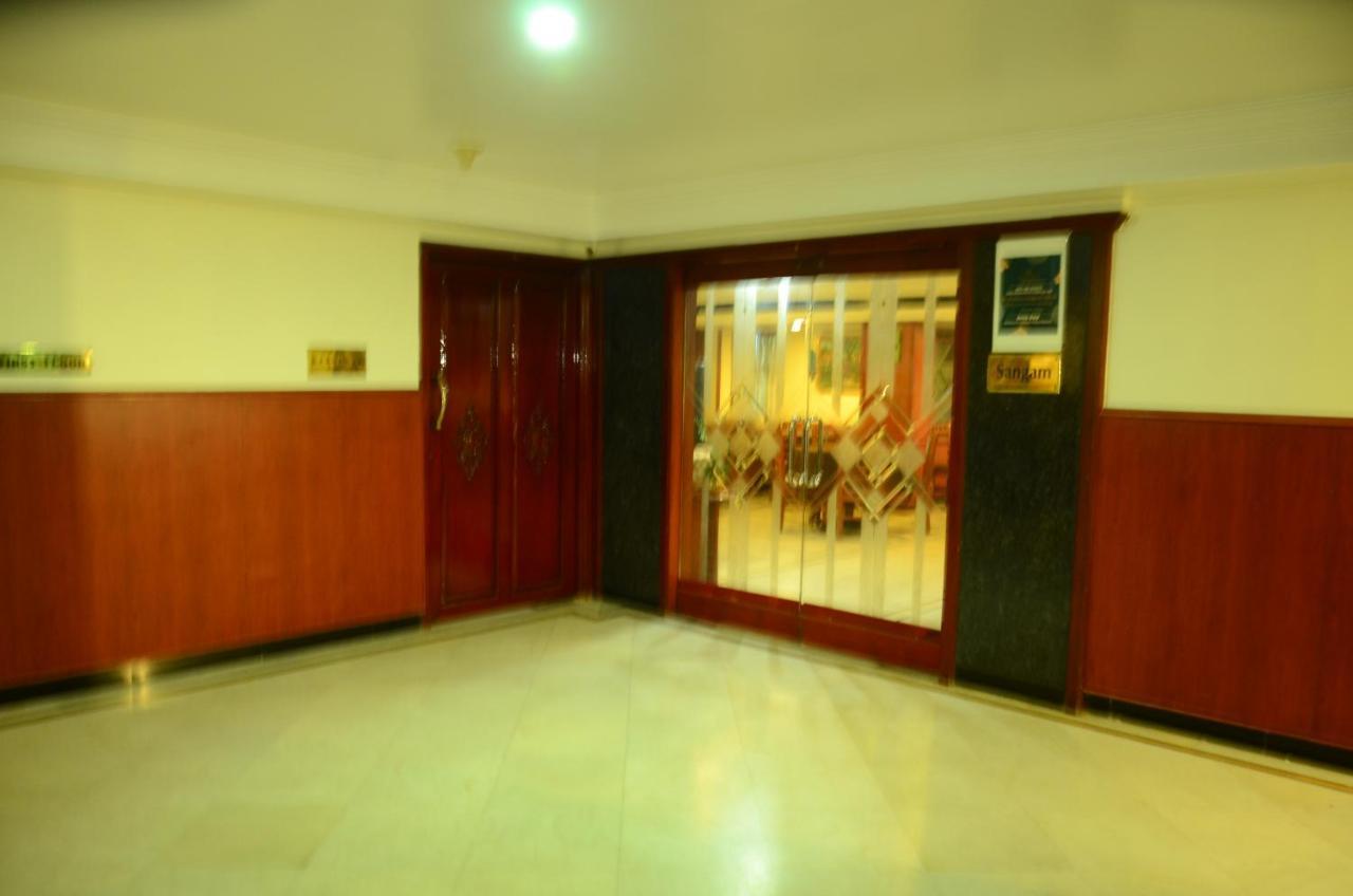 Hotel Rathna Residency มทุราย ภายนอก รูปภาพ